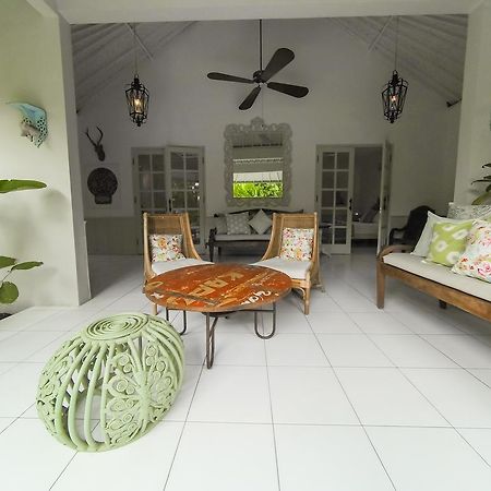 Hideaways Seminyak Villa Екстер'єр фото